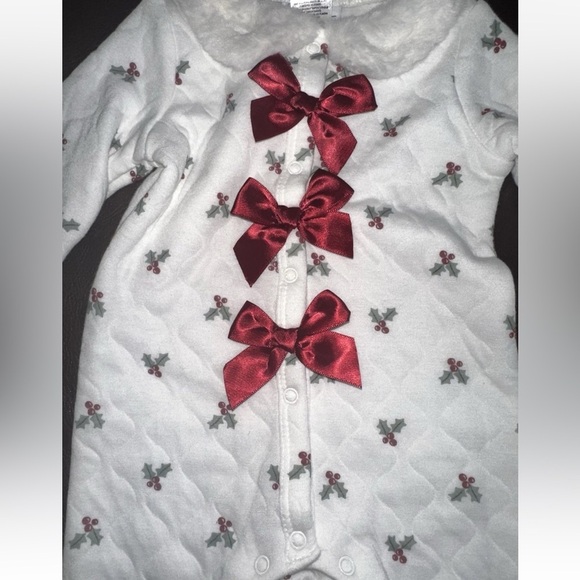 Nicole Miller Baby Infant Quilted Sleeper Fur Trim Sz 6-9 Months Footed NWT - Picture 2 of 4